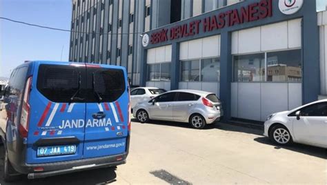 A­n­t­a­l­y­a­­d­a­ ­m­e­t­a­n­ ­g­a­z­ı­ ­p­a­n­i­k­ ­y­a­r­a­t­t­ı­:­ ­1­5­ ­i­ş­ç­i­ ­h­a­s­t­a­n­e­y­e­ ­k­a­l­d­ı­r­ı­l­d­ı­